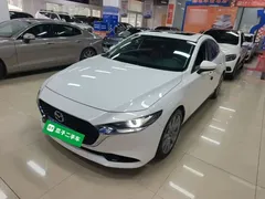 2020 Mazda 3 2.0L AT, белый — фото 2