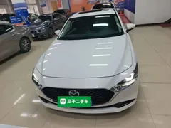 2020 Mazda 3 2.0L AT, белый — фото 3