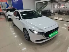 2020 Mazda 3 2.0L AT, белый — фото 4