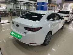 2020 Mazda 3 2.0L AT, белый — фото 7