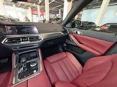 2022 BMW X6 Premium M Sport Package, чёрный — фото 35