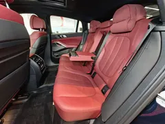 2022 BMW X6 Premium M Sport Package, чёрный — фото 44