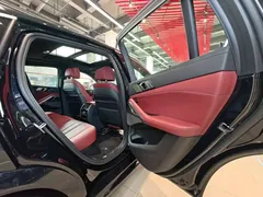 2022 BMW X6 Premium M Sport Package, чёрный — фото 45