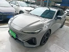 2022 Changan UNI-V 1.5T Premium — фото 1
