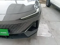 2022 Changan UNI-V 1.5T Premium — фото 24