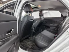 2023 Hyundai Elantra 1.5L CVT GLX Elite, белый — фото 12