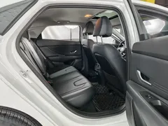 2023 Hyundai Elantra 1.5L CVT GLX Elite, белый — фото 16