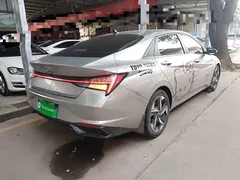 2021 Hyundai Elantra 1.5L CVT LUX Premium — фото 7