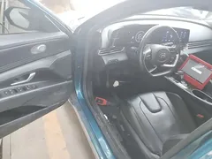 2021 Hyundai Elantra 1.5L CVT LUX Premium — фото 16