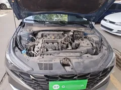 2021 Hyundai Elantra 1.5L CVT LUX Premium — фото 20