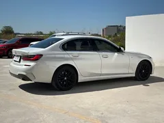 2022 BMW 3 Series 325i M Sport Package, белый — фото 16