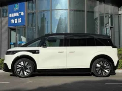 2025 Zeekr Mix Smart Driving, белый — фото 5