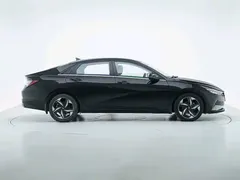 2021 Hyundai Elantra 1.5L CVT LUX Premium, чёрный — фото 5
