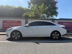 2022 Hyundai Elantra 1.5L CVT LUX Premium, белый — фото 7