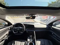 2022 Hyundai Elantra 1.5L CVT LUX Premium, белый — фото 11