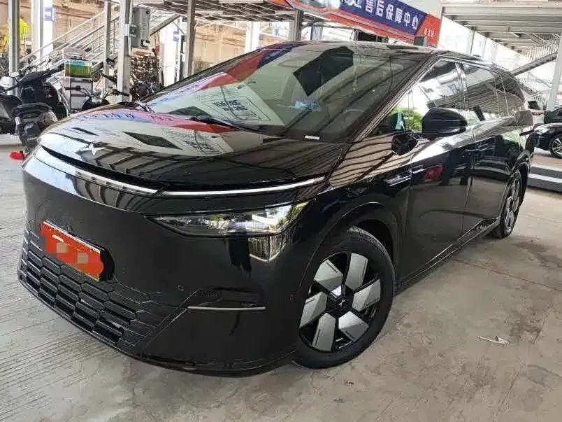 2024 Xpeng X9 702 Extra Long Range Max