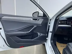 2023 Volkswagen Sagitar 300TSI DSG, белый — фото 7