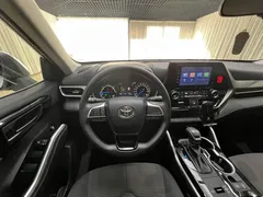 2023 Toyota Highlander 2.5L Hybrid 2WD Elite 7 Seats, белый — фото 13