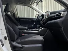 2023 Toyota Highlander 2.5L Hybrid 2WD Elite 7 Seats, белый — фото 20