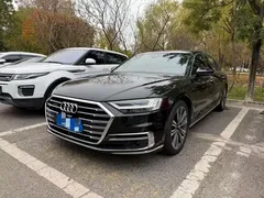2021 Audi A8L 55 TFSI quattro Premium, чёрный — фото 1