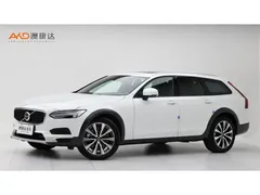 2023 Volvo V90 Cross Country 2.0T B5 AWD, белый — фото 1