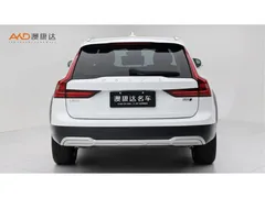2023 Volvo V90 Cross Country 2.0T B5 AWD, белый — фото 4