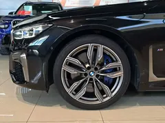 2019 BMW 7 Series M760Li xDrive V12 Sport Package, чёрный — фото 6