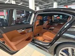 2019 BMW 7 Series M760Li xDrive V12 Sport Package, чёрный — фото 15