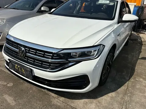 2023 Volkswagen Sagitar 300TSI DSG