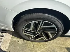 2023 Volkswagen Sagitar 300TSI DSG, белый — фото 2