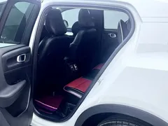 2022 Volvo XC40 4WD Fashion, белый — фото 9