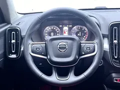 2022 Volvo XC40 4WD Fashion, белый — фото 11