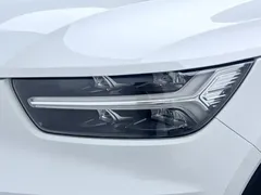 2022 Volvo XC40 4WD Fashion, белый — фото 15