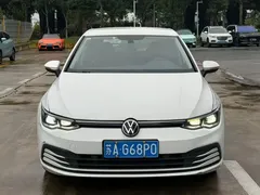 2023 Volkswagen Golf 200TSI DSG, белый — фото 2