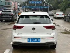 2023 Volkswagen Golf 200TSI DSG, белый — фото 3