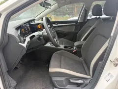 2023 Volkswagen Golf 200TSI DSG, белый — фото 5