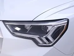 2022 Audi Q3 35 TFSI Sport, белый — фото 4