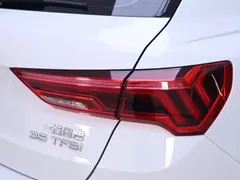 2022 Audi Q3 35 TFSI Sport, белый — фото 9