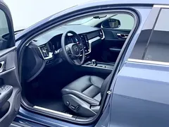 2022 Volvo S60 B4 Luxury, синий — фото 8