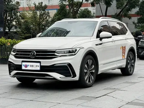 2022 Volkswagen Tiguan L 330TSI AT 2WD R-Line