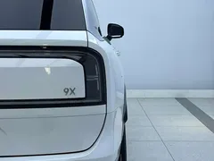 2025 Zeekr 9X Hyper 70kWh 6-seat, белый — фото 8