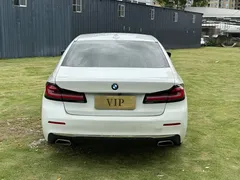 2021 BMW 5 Series 525Li Luxury Package, белый — фото 5