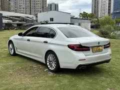 2021 BMW 5 Series 525Li Luxury Package, белый — фото 6