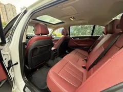 2021 BMW 5 Series 525Li Luxury Package, белый — фото 8