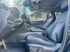 2022 Toyota Venza Hybrid 2.5L CVT 2WD Luxury, чёрный — фото 3