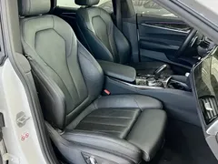 2022 BMW 6 Series GT 630i M Sport Package, белый — фото 8