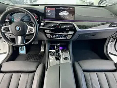 2022 BMW 6 Series GT 630i M Sport Package, белый — фото 9