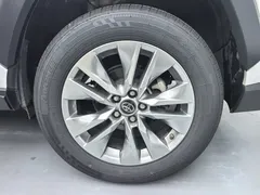 2022 Toyota Wildlander Hybrid 2.5L E-CVT 2WD Knight, белый — фото 10