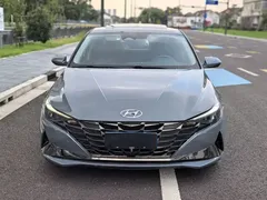 2022 Hyundai Elantra 1.5L CVT LUX Premium — фото 2