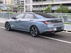 2022 Hyundai Elantra 1.5L CVT LUX Premium — фото 5